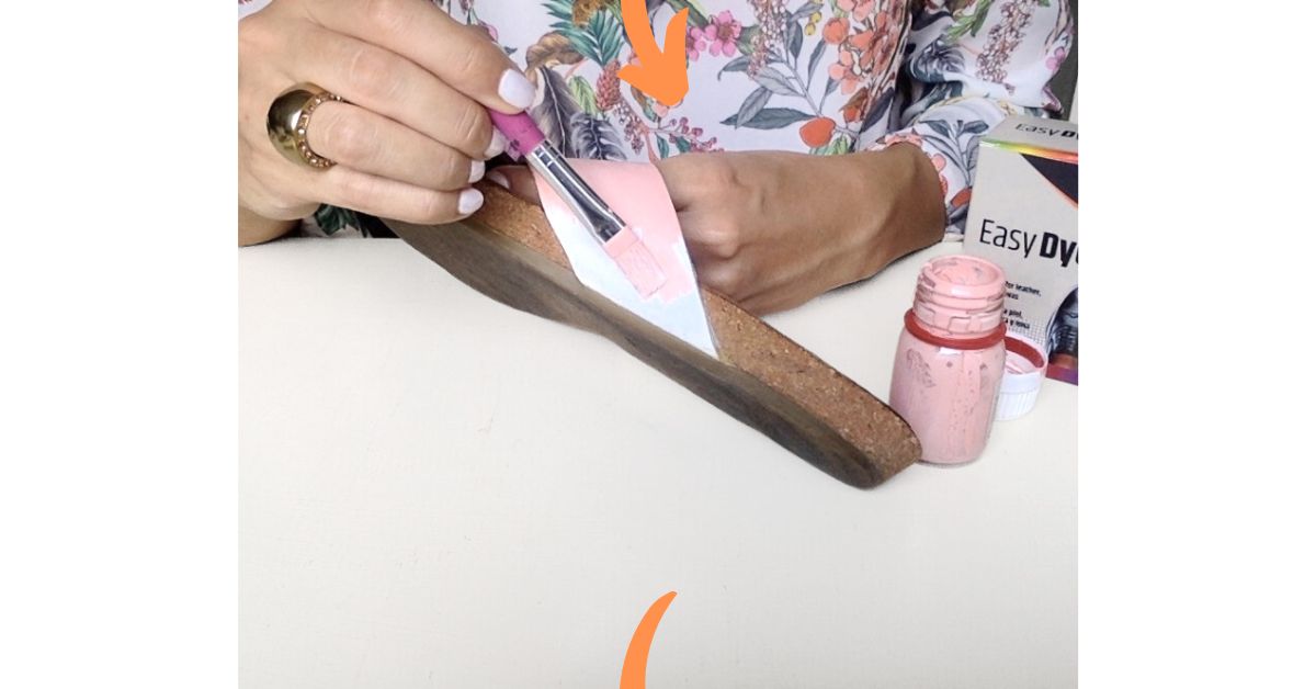 Jak obarvit letní boty Jak nabarvit kožené sandálky na novou barvu. Růžová barva na boty Rose 124 easy dye.
